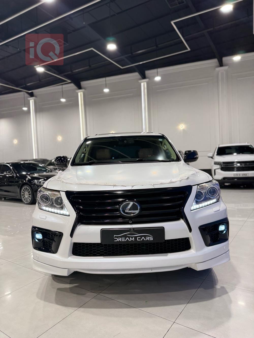 Lexus LX